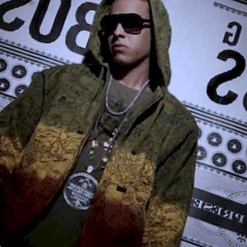 El estilo de vestimenta de los reggaetoneros: ¡Luce como uno de ellos!